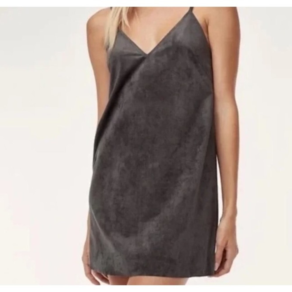 Aritzia Wilfred Free everyday Vivienne dress Grey Velvet Size XS A005653